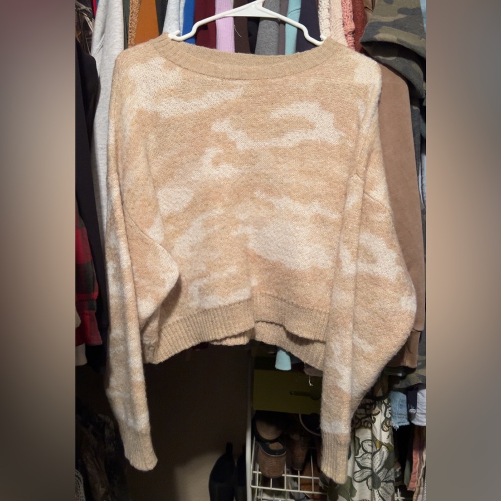 American Eagle Sweater